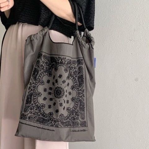 濃い灰色【腰果花】