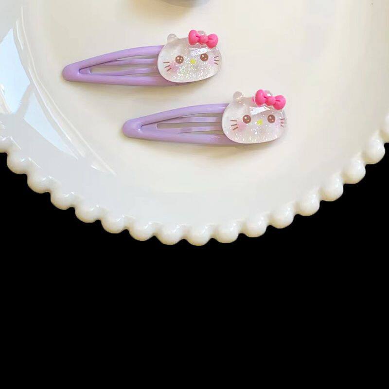 大きな目のニャン