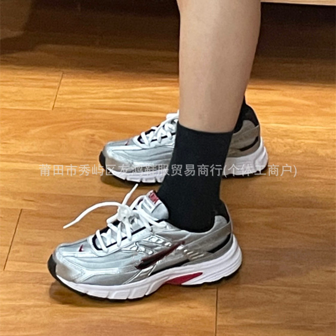 I グレー シルバー レッド 394055-001