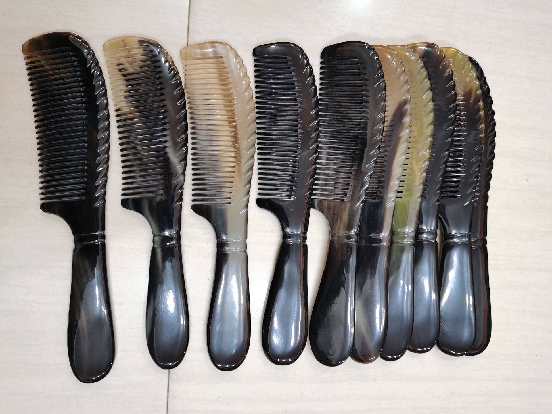 20 ブラックフラワーハンドルメンズコーム