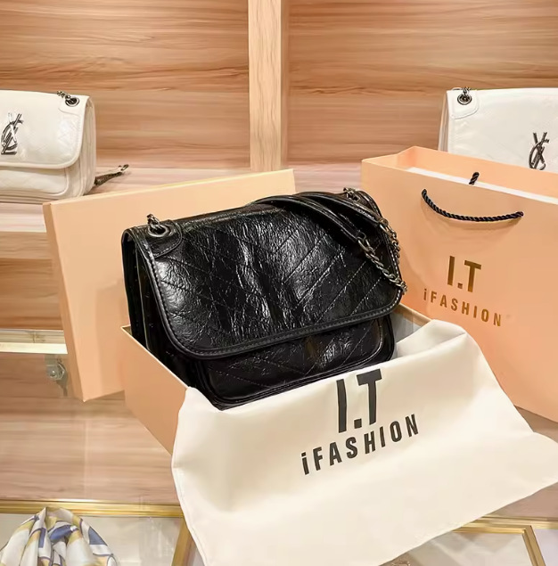 黒のLサイズ、金具ラベルなし+ギフトボックス