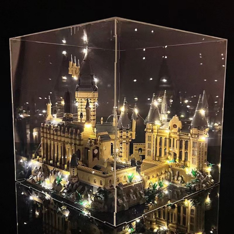 巨大なホグワーツ魔法城 9888 パーティクル 4 ミニフィギュア + ツール + 照明 + アクリルボックス