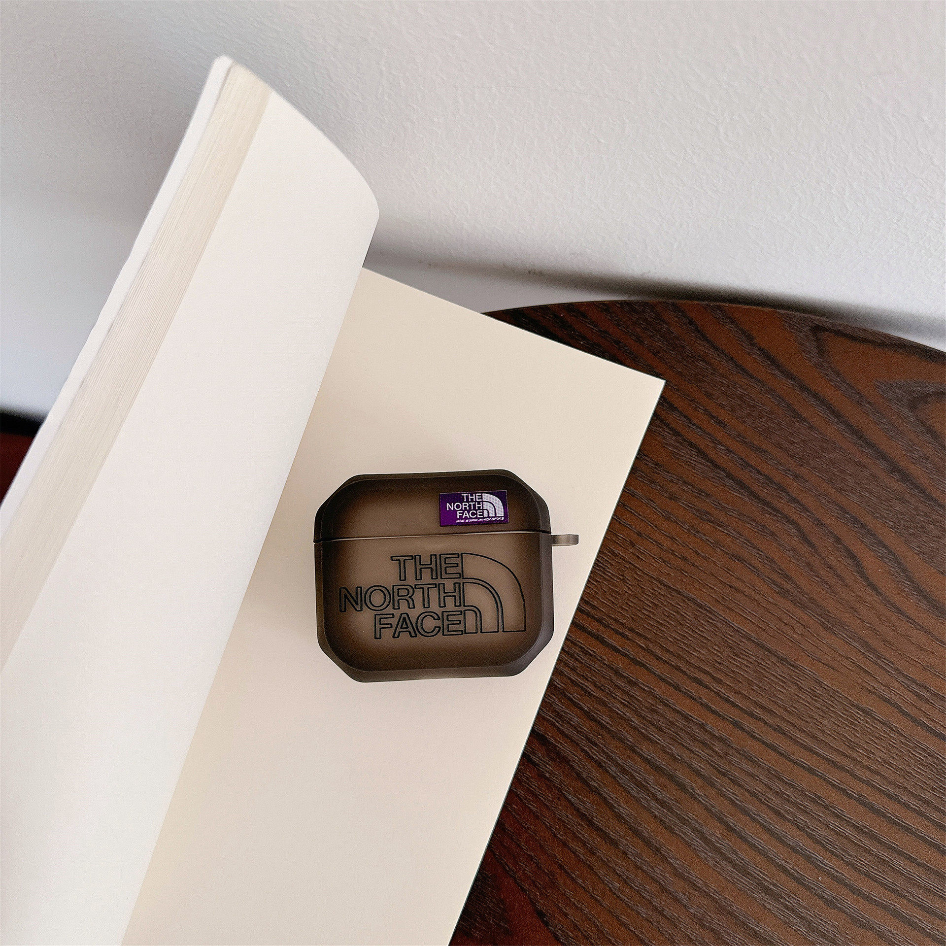 図 21 に示すように (スプリング バックル付き)