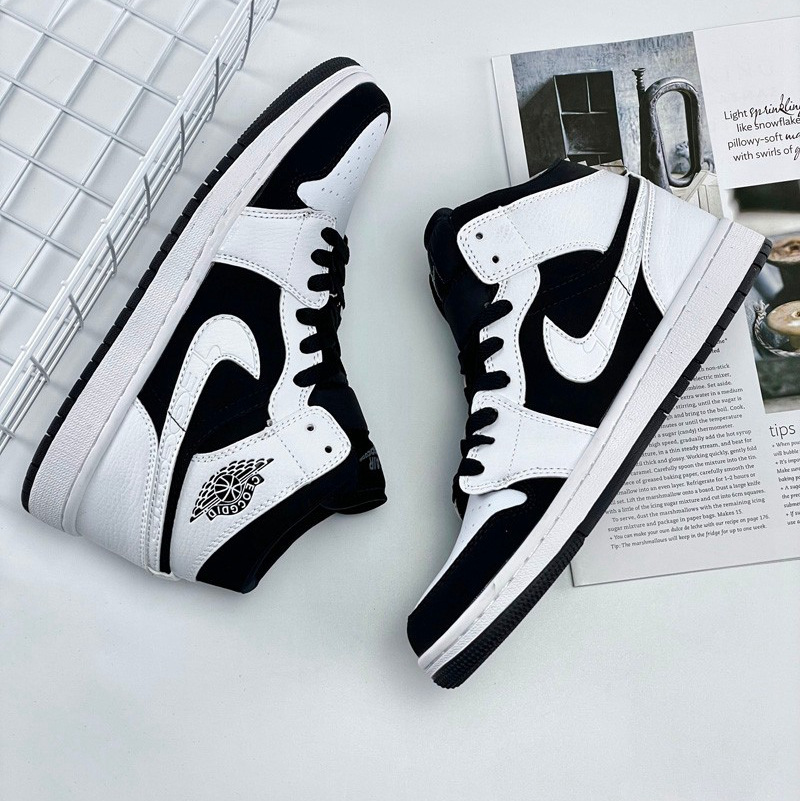 AJ1 ハイトップ-白黒パンダ
