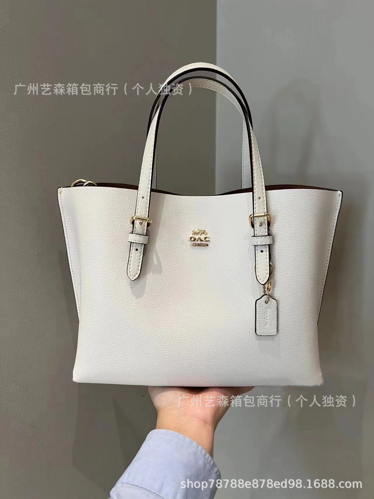肌の質感が白い