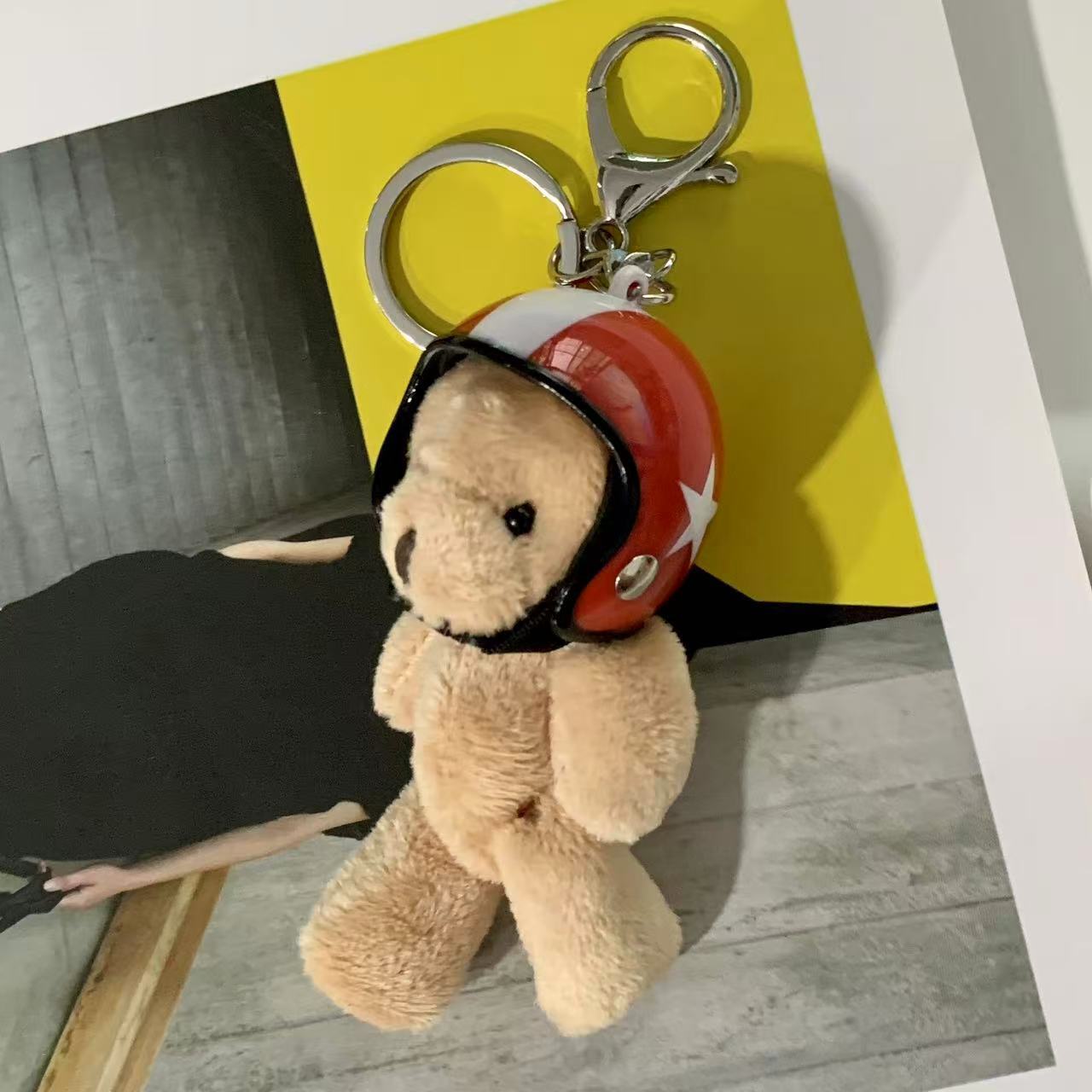 赤白五芒星【バイクカフェベア】