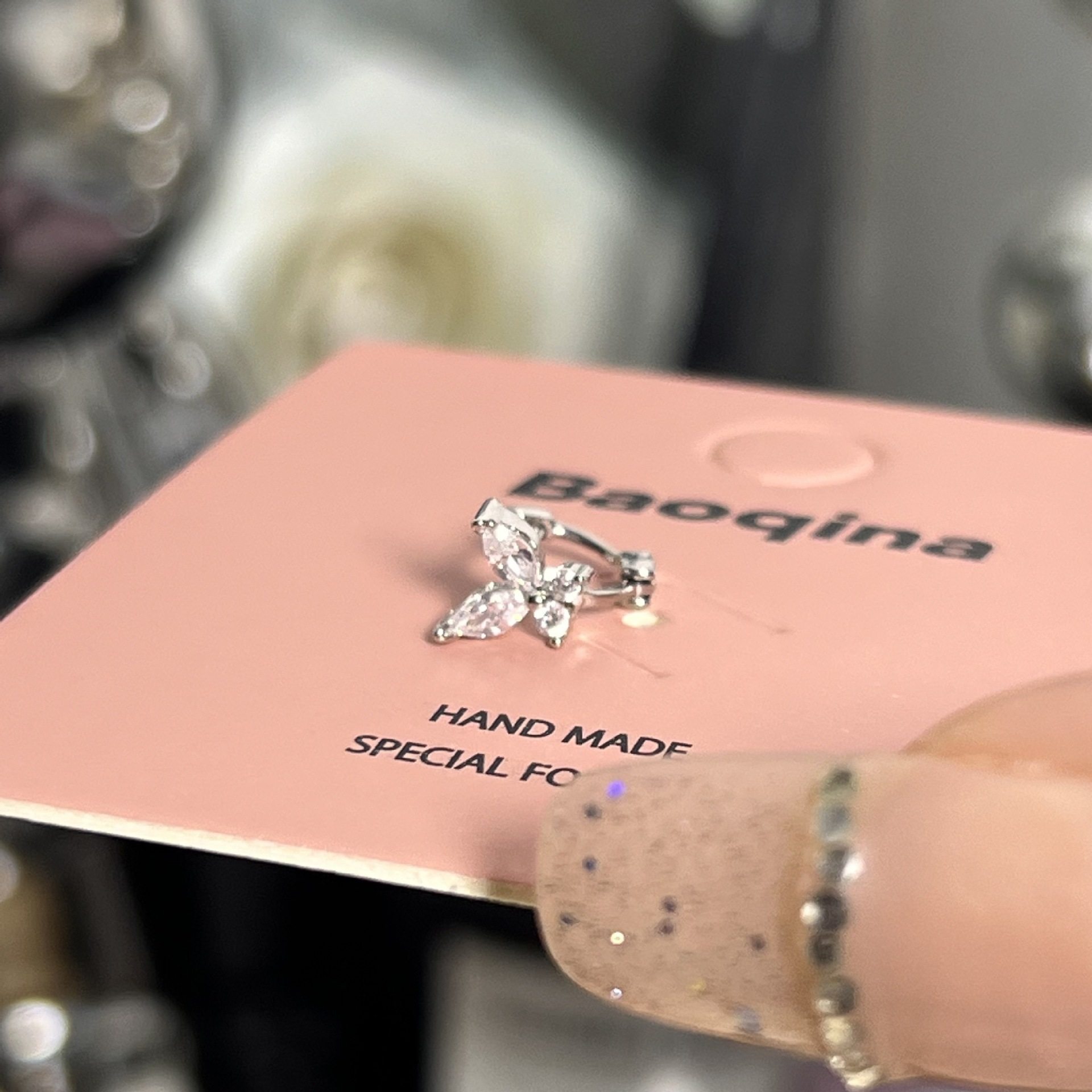 972 白蝶イヤーボーンバックル（シングル）