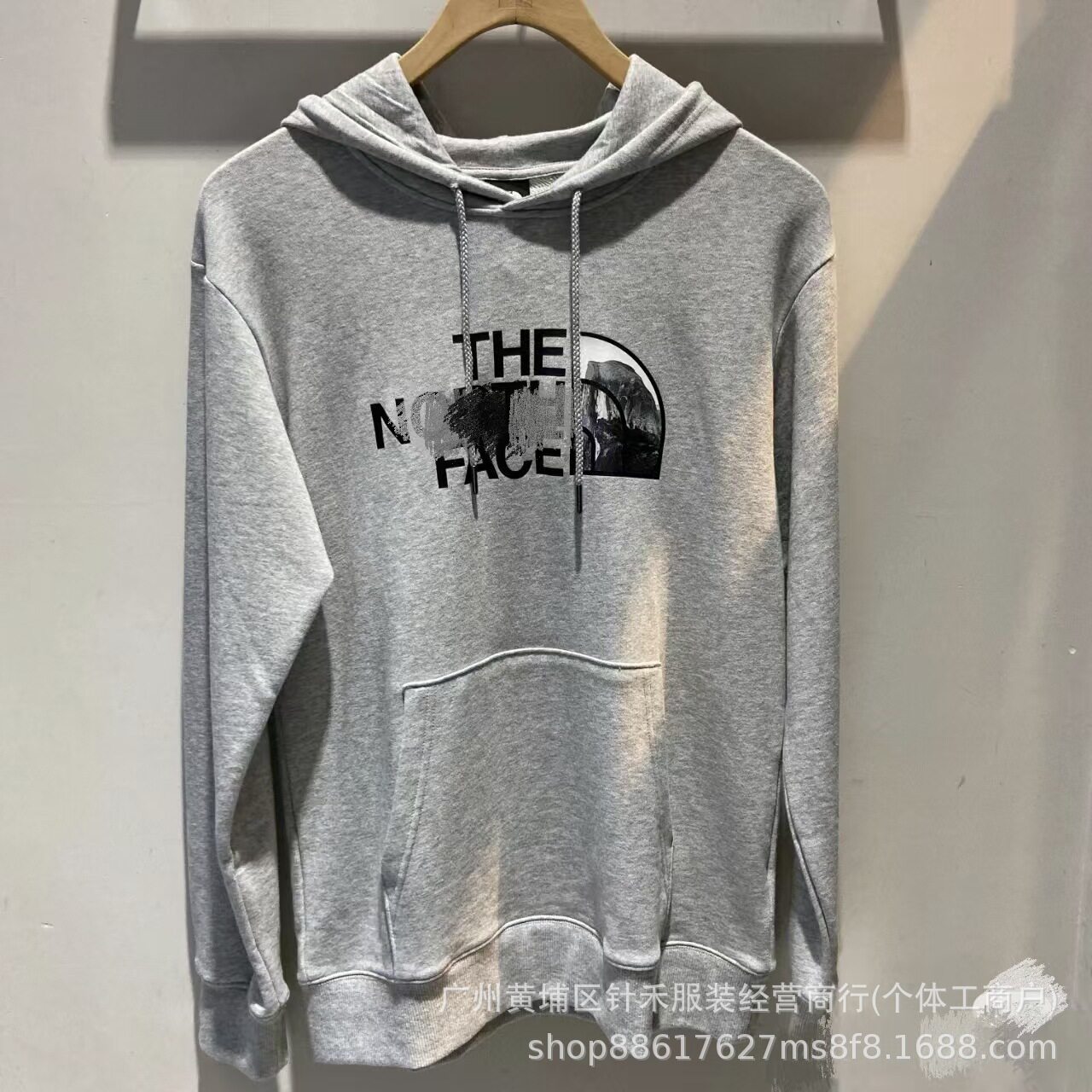 シルバーグレー