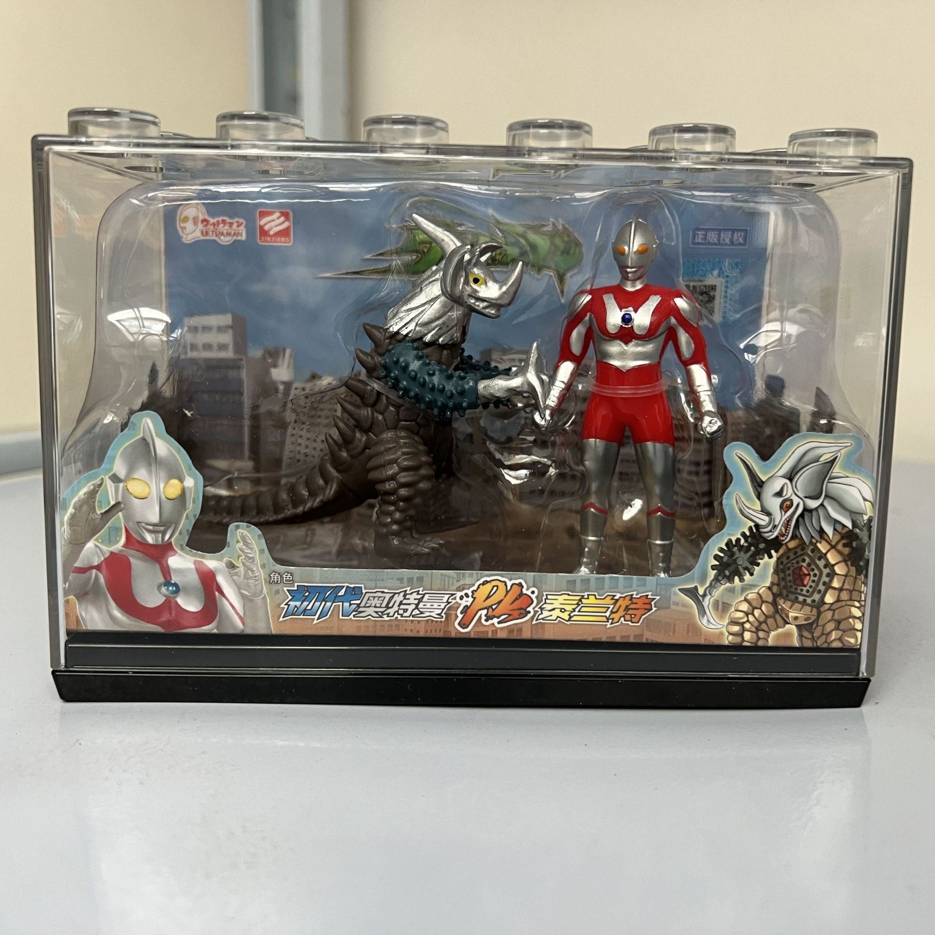 錦江初代ウルトラマンPKタイラント【ディスプレイボックス付き】