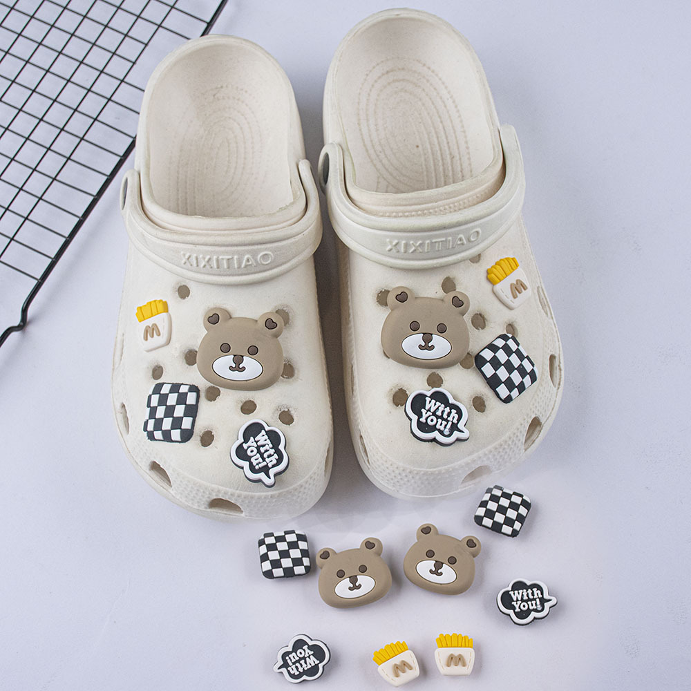 黒いチェックの熊のセット (8個)