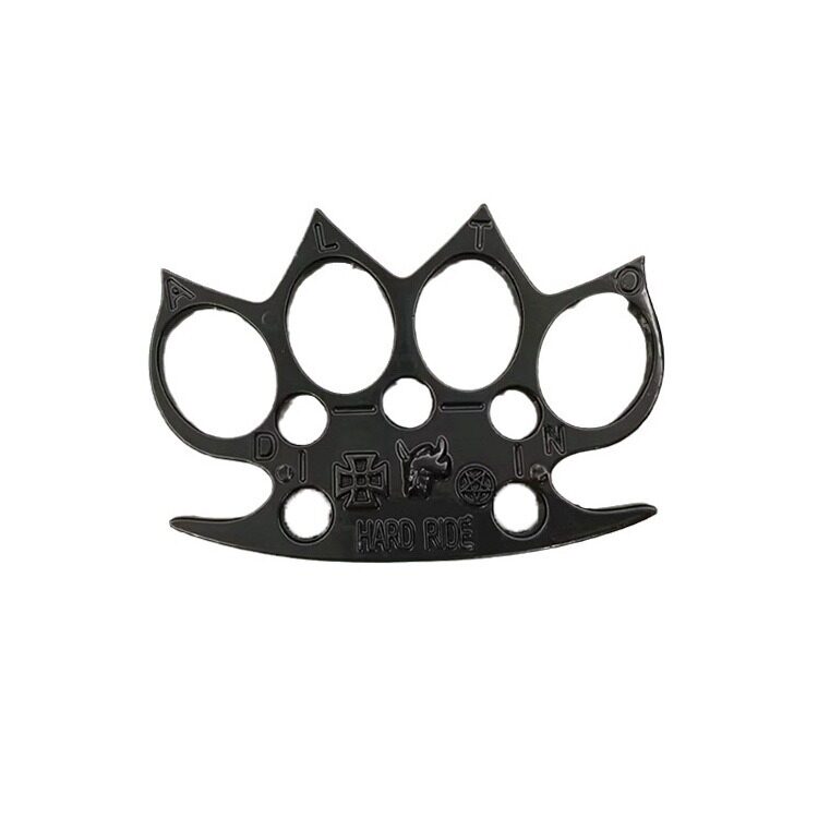 雄牛の頭の黒い裸のスタイル