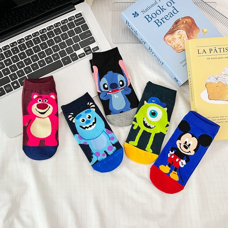 緑の足の長い怪物