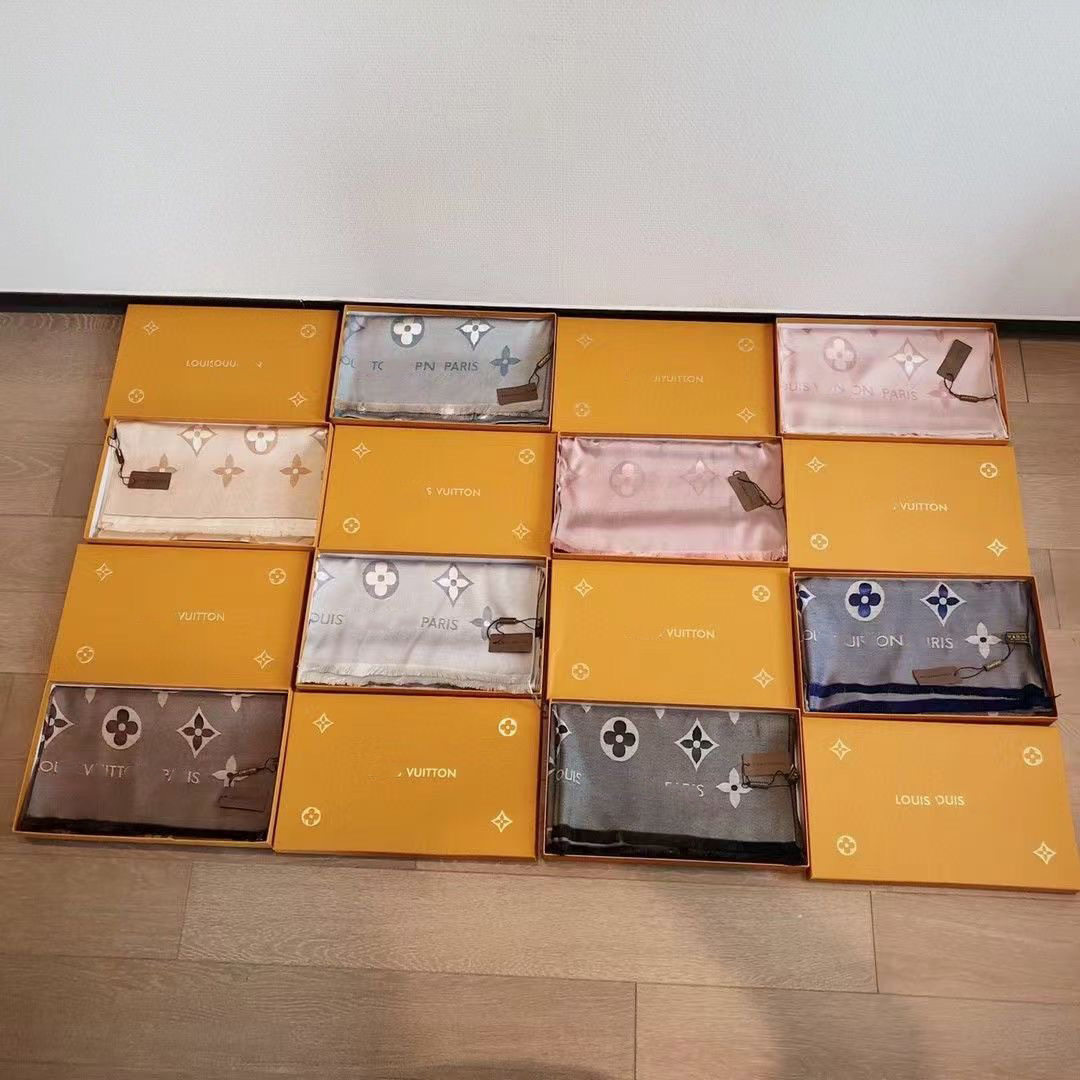 L (正しいアルファベットの色は全部)