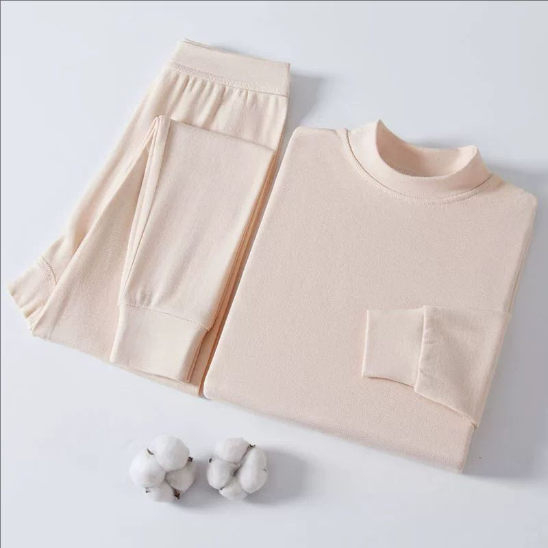 ミッドカラーの肌色の女性モデル