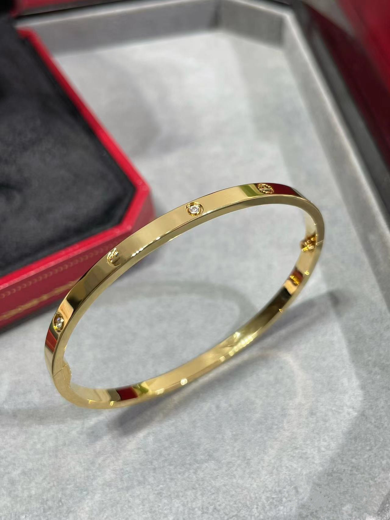 ゴールド - ナローバージョン - 4 つのダイヤモンド