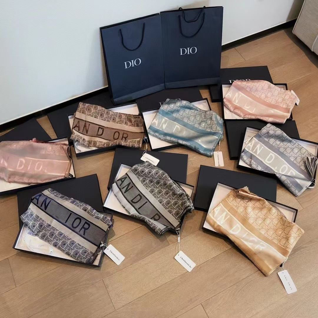 D (正しいアルファベットの色は全部)