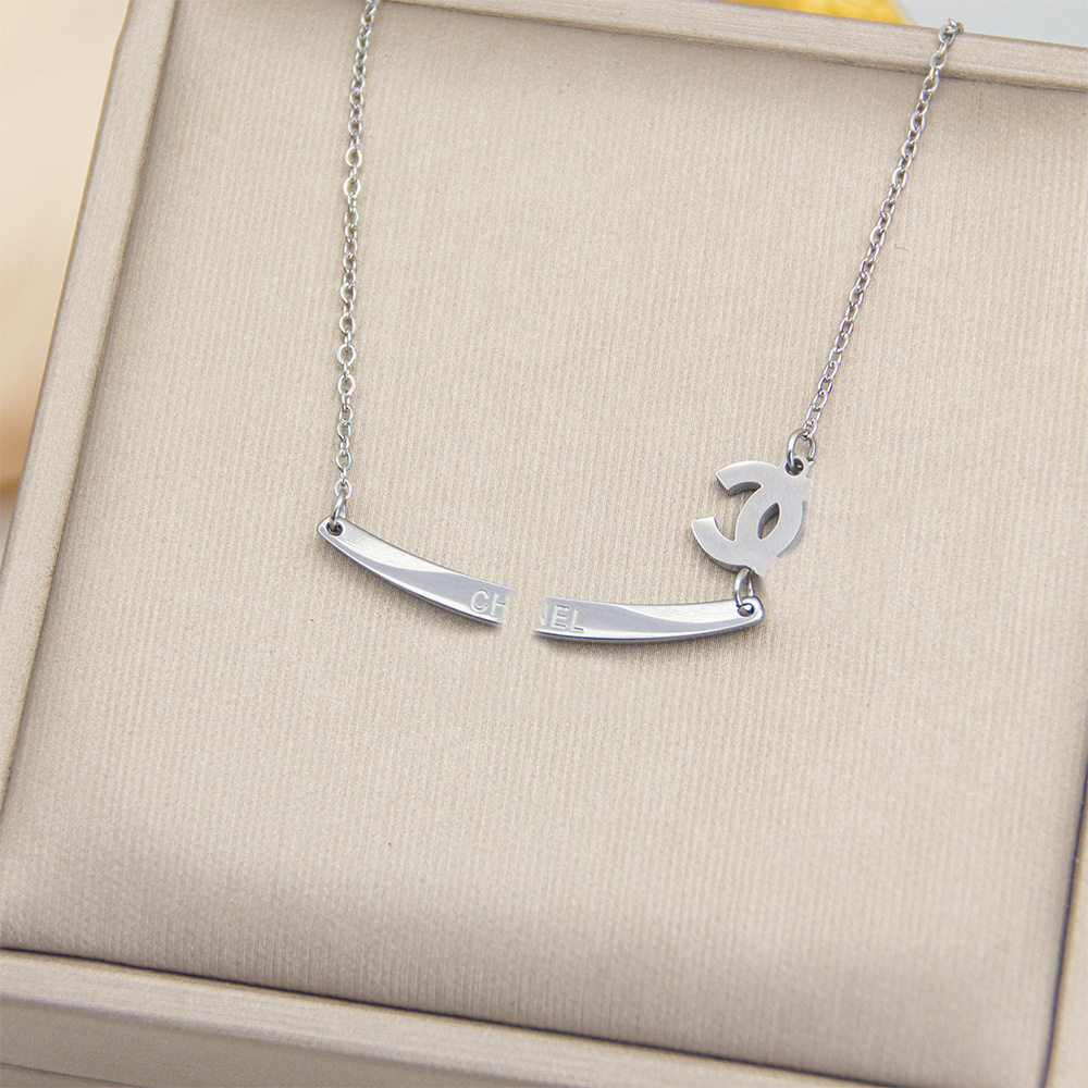 シルバー ダブル C スマイリーフェイス