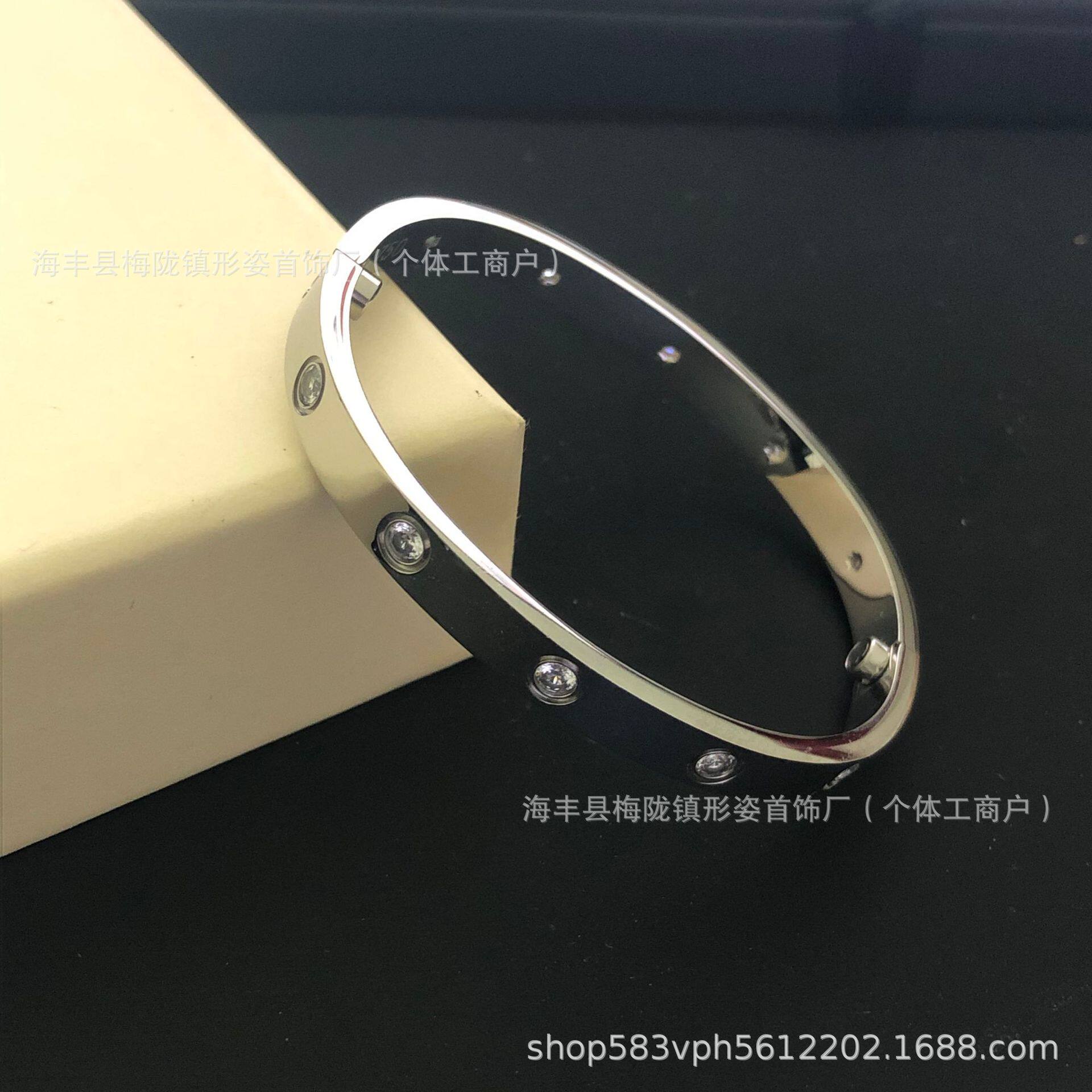 ホワイトゴールド10ダイヤモンドワイドバージョン