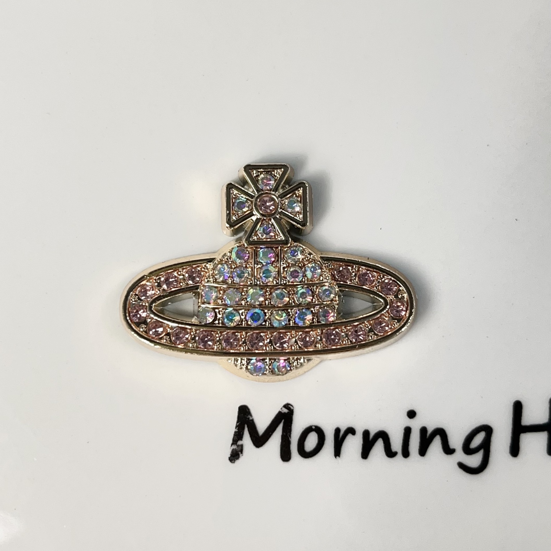 ミディアムカラーダイヤモンド サターンゴールド 38×28mm