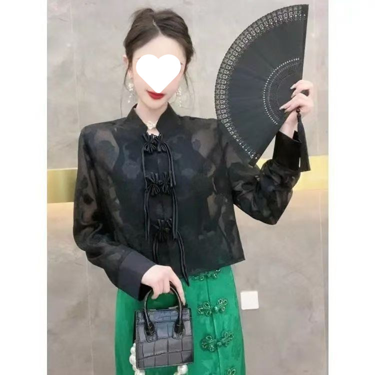 黒のシースルー
