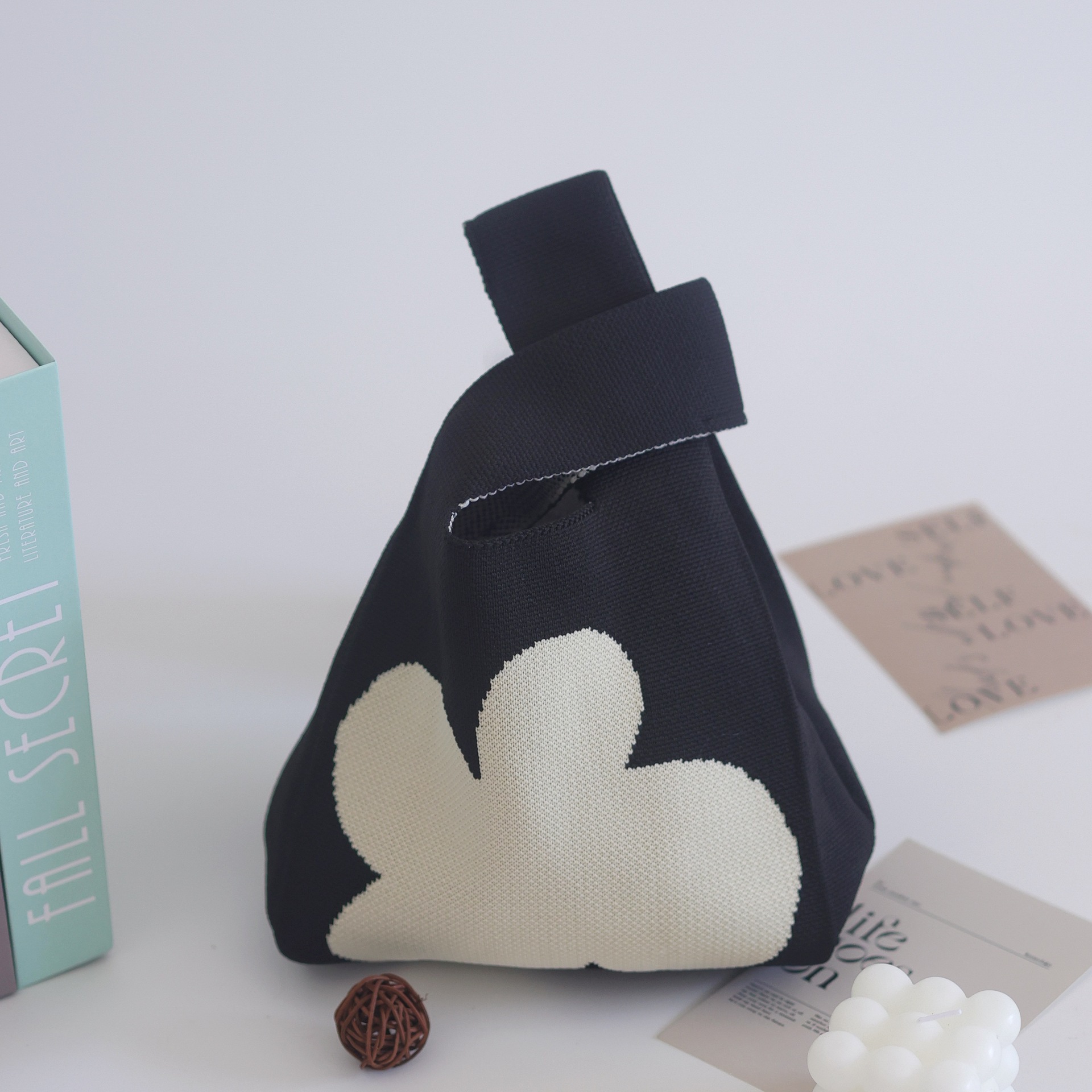 四つ葉のクローバー - ベージュ