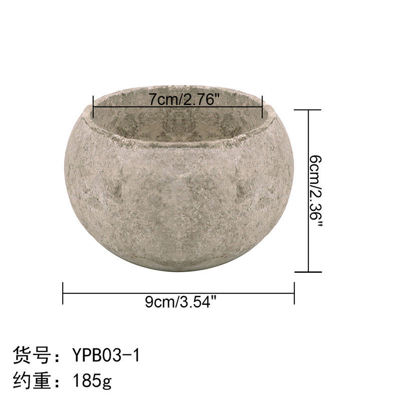 灰色の楕円形の盆地