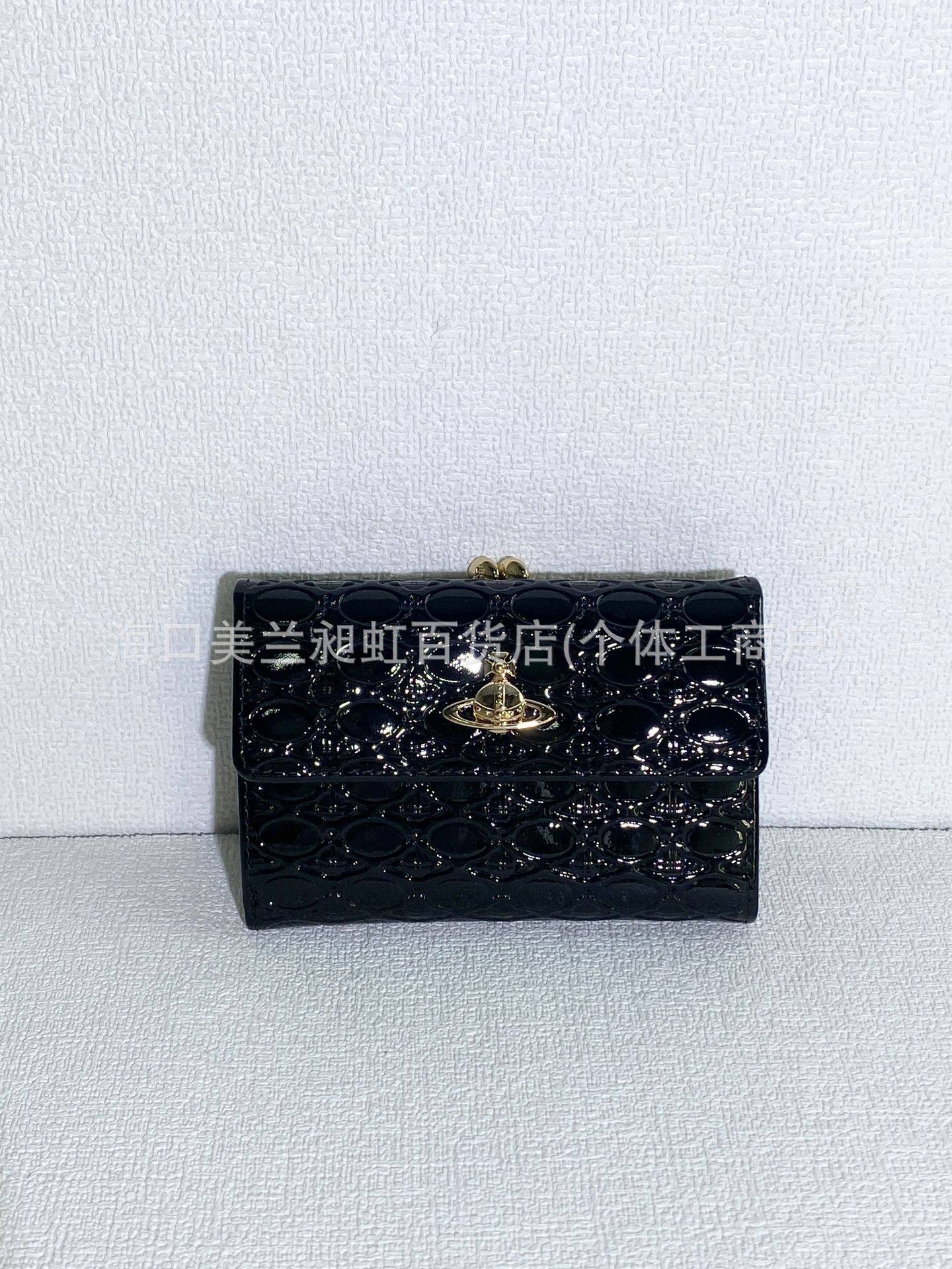 ブラックパテントレザー エンボス加工 ロングウォレット