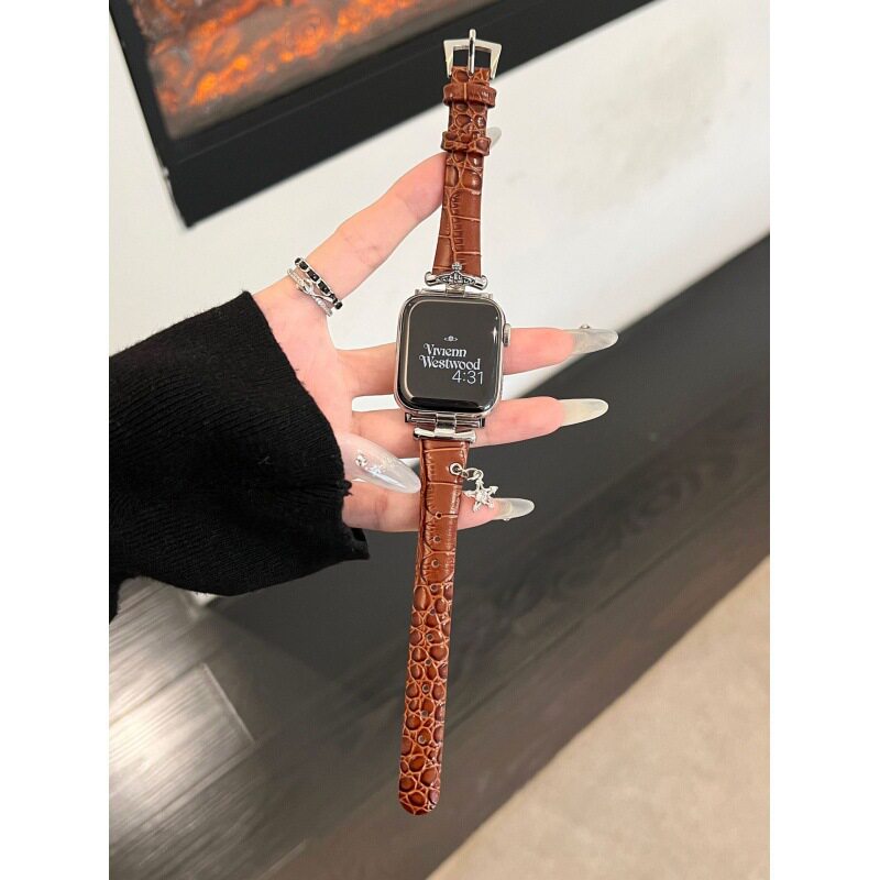 茶色の銀のボタン