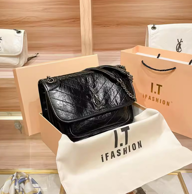 ブラック S サイズ、ハードウェア マーク付き + ギフトボックス