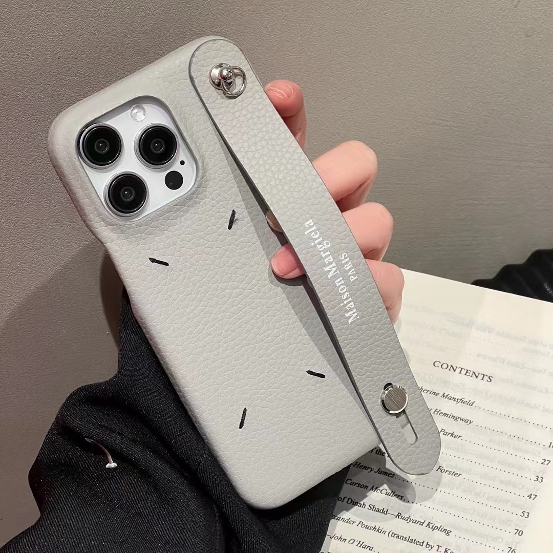 グレー