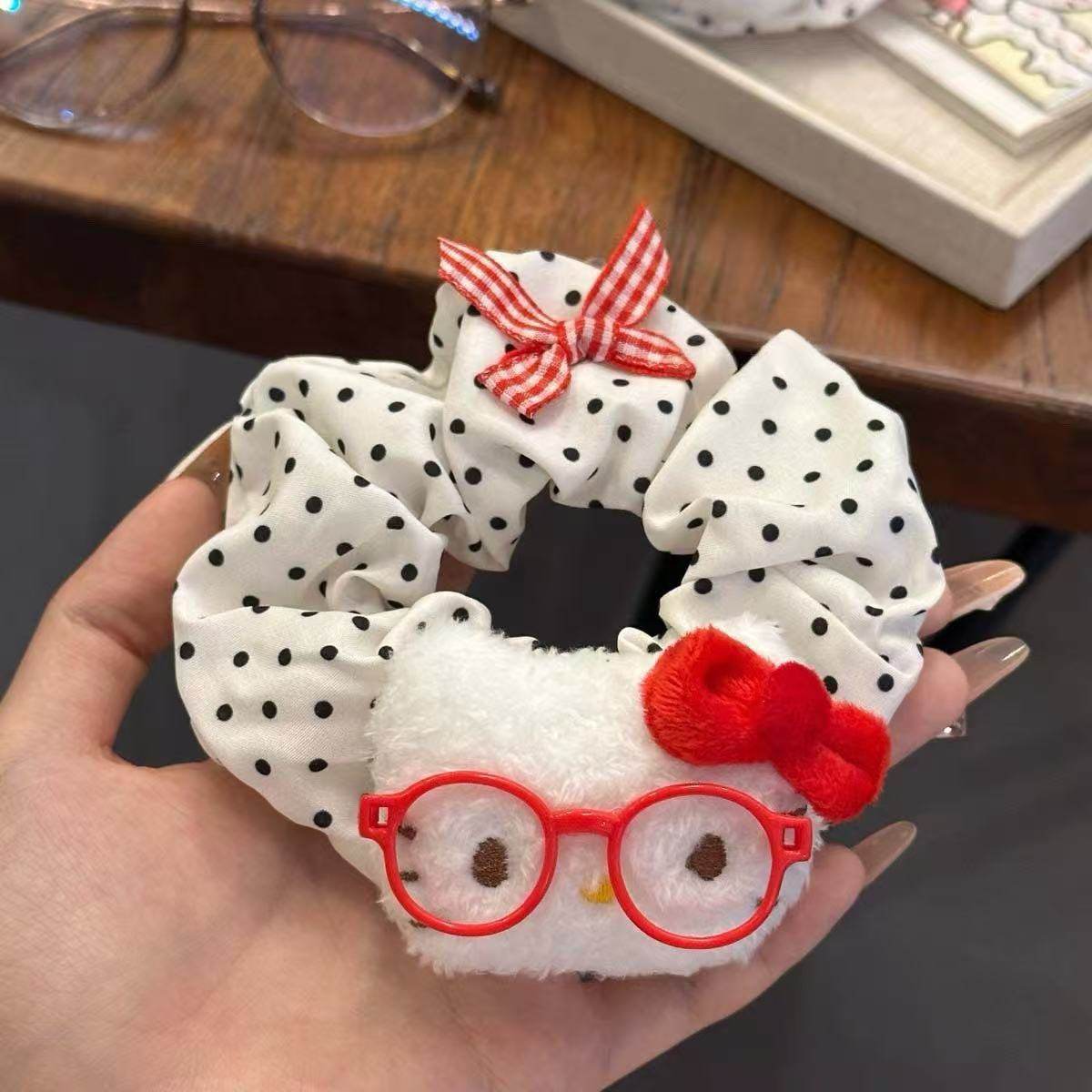 5969 古代のメガネのヘアゴム - 白い水玉模様の赤い猫