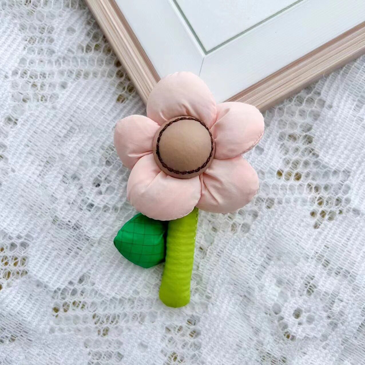 小さなピンクの花