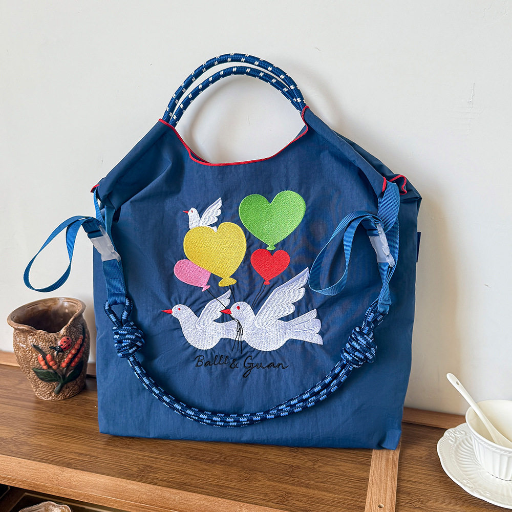 ホワイトダブブルー（ショルダーストラップを除く）