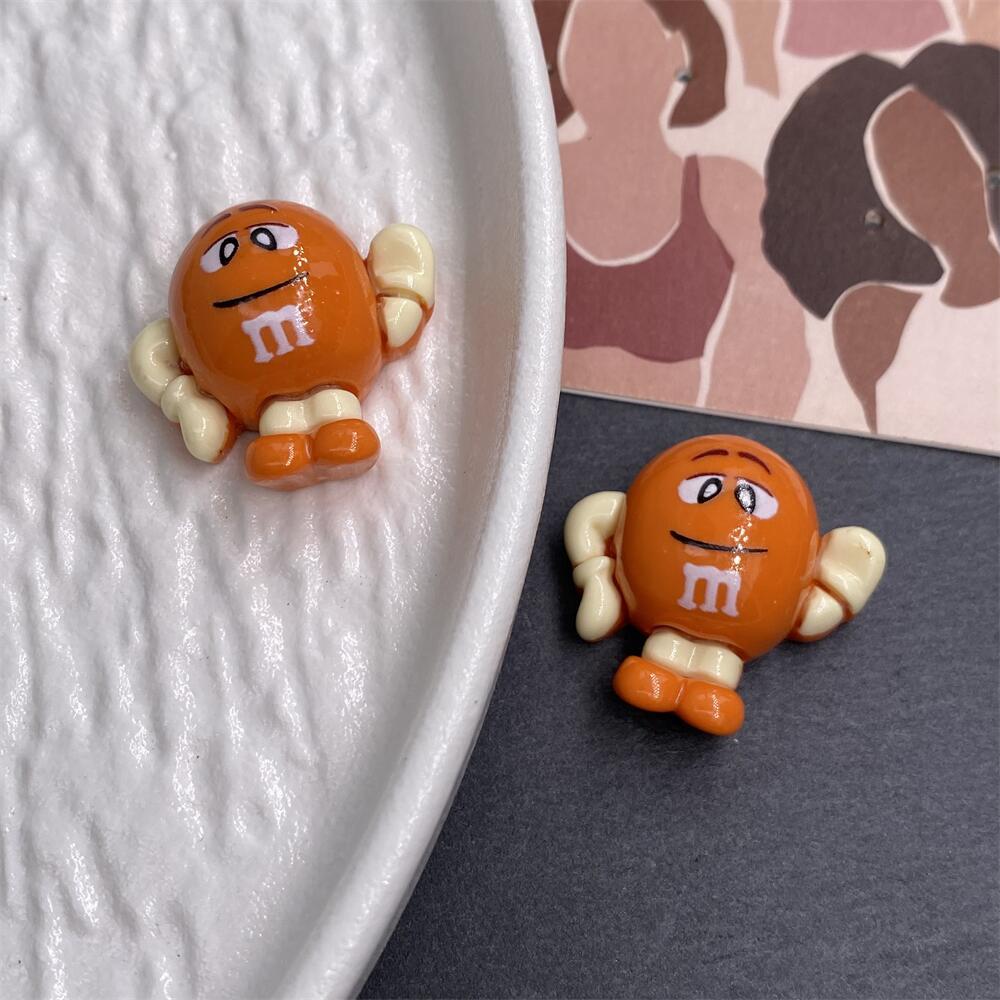 大きいサイズのオレンジ色の全身