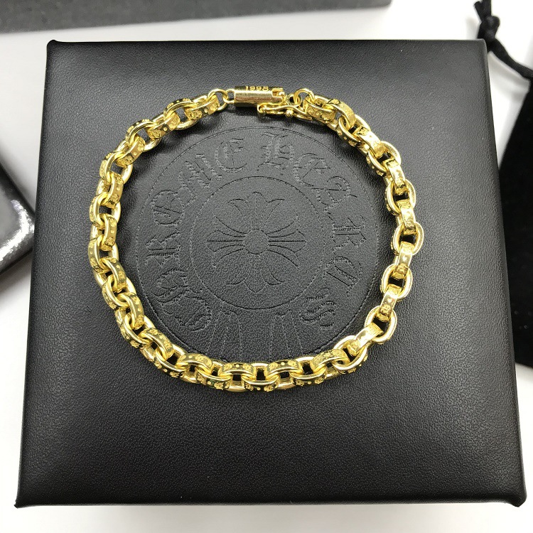 ゴールドレターブレスレット