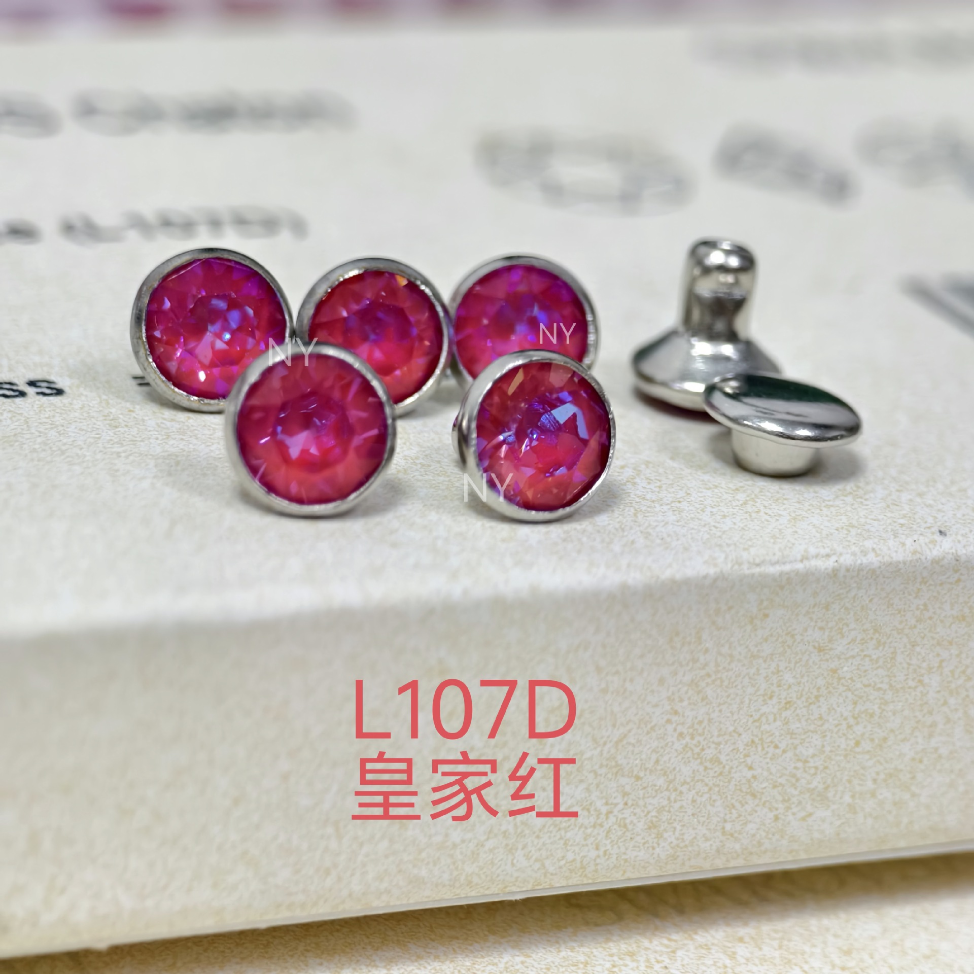 7mm001l107dロイヤルレッド