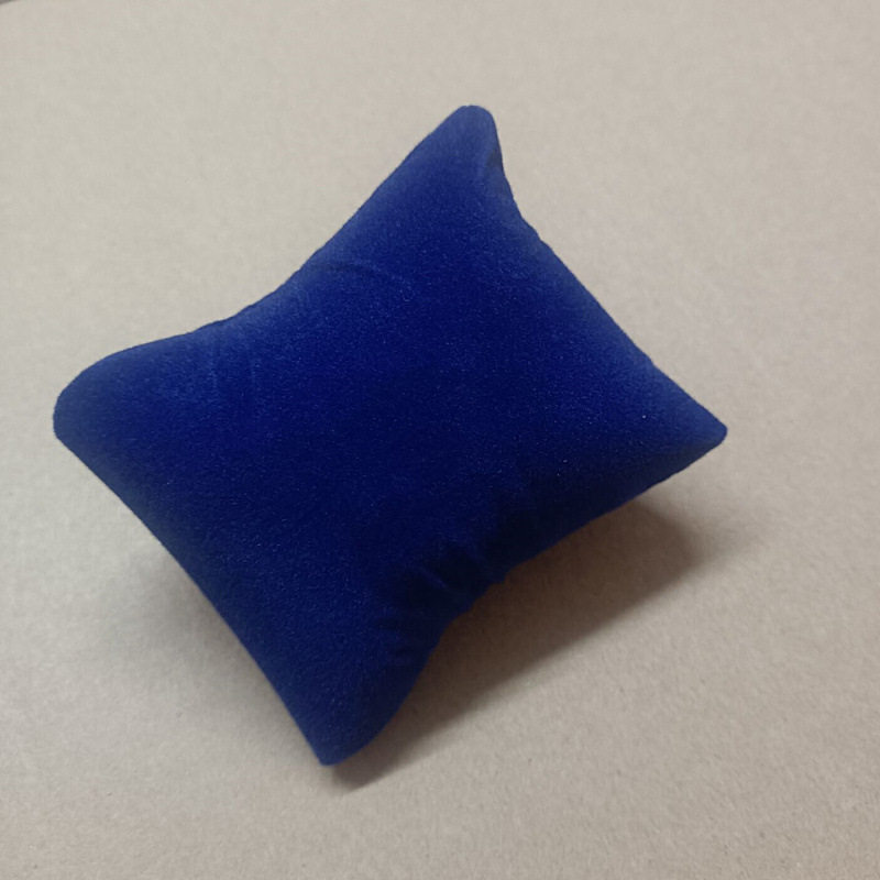 ブルーぬいぐるみ 8*9; No. 1