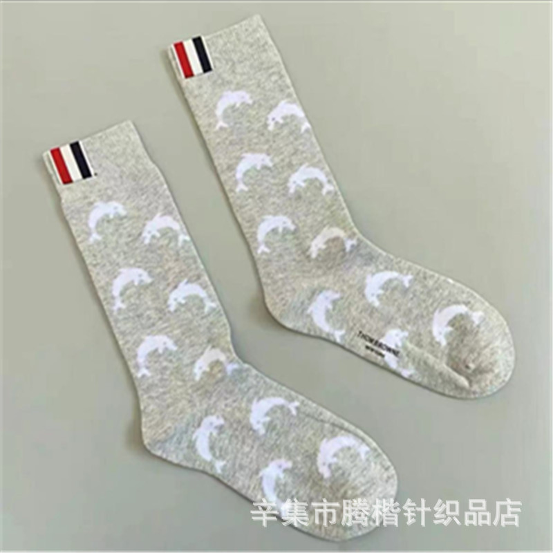 ライトグレー