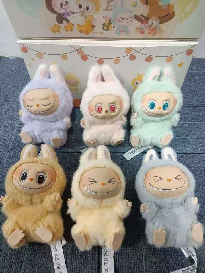 広州LaUBUは2代目【新品・未開封】隠れる可能性あり