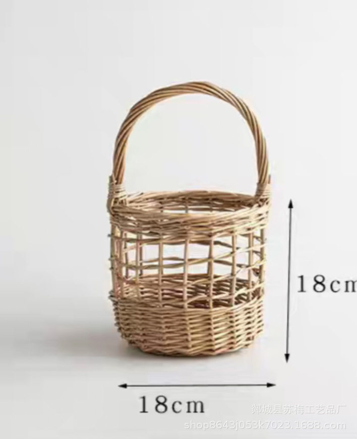 透かし彫りフラワーアレンジメントフルーツバスケット（小）