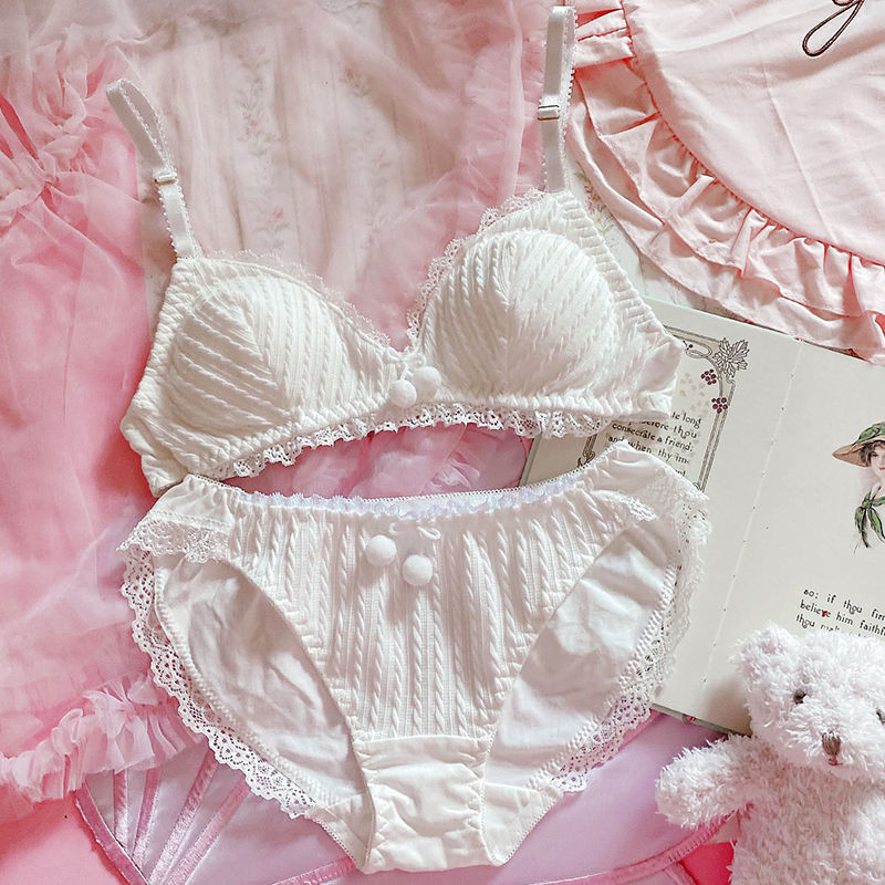 ポンポン付きピュアコットン白セットアップ♜