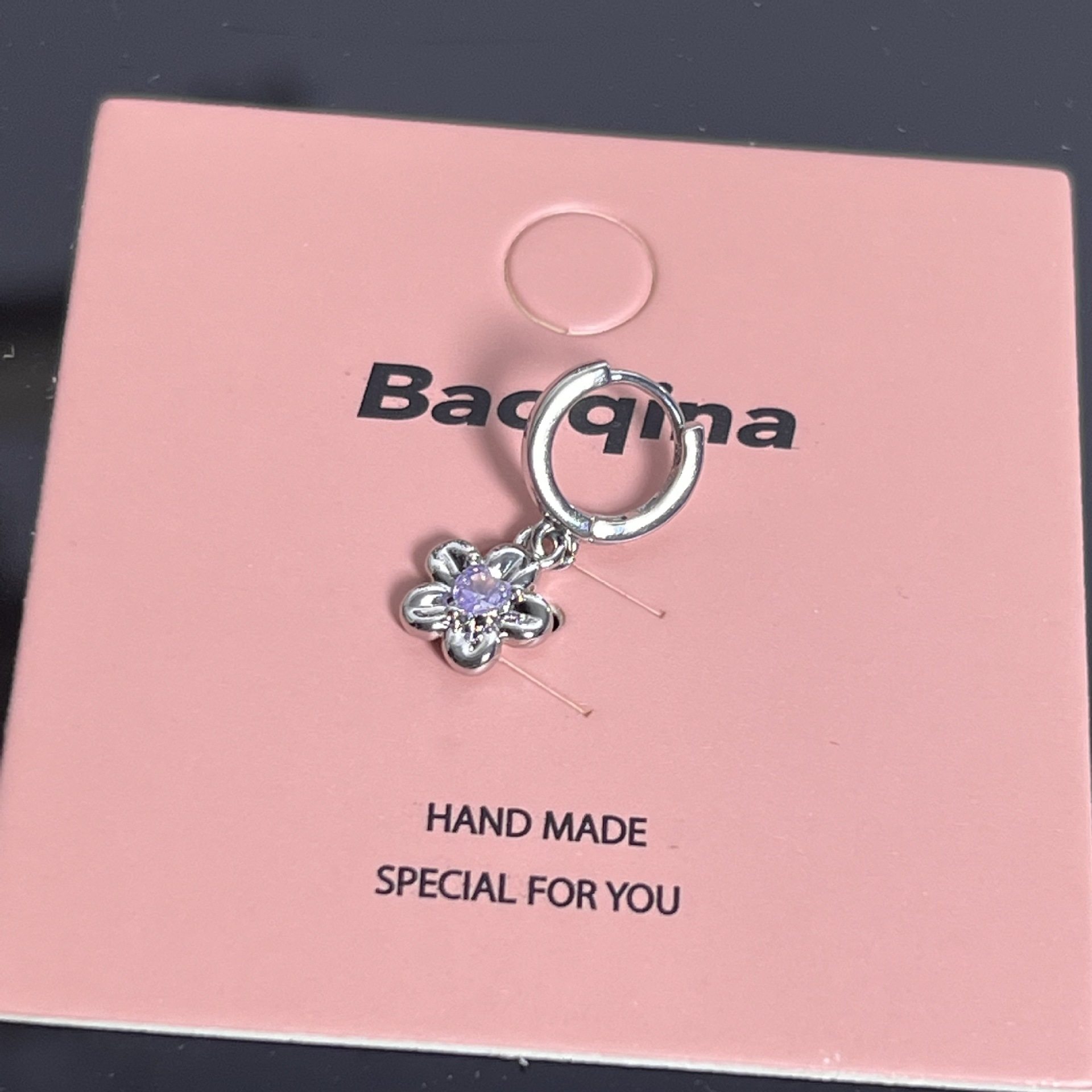 729 薄紫フラワーピアス（シングル）