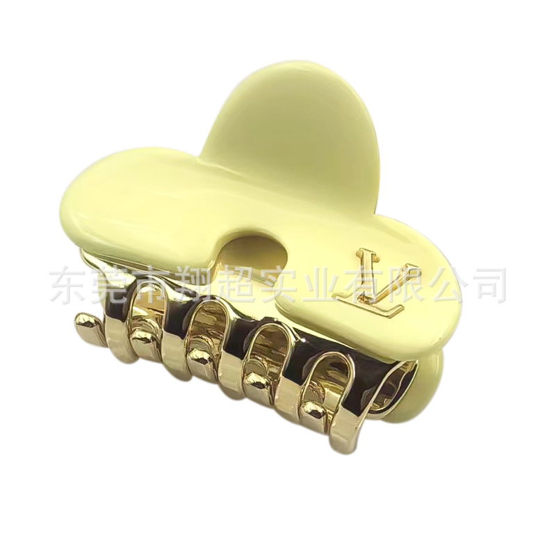 レモンイエロー