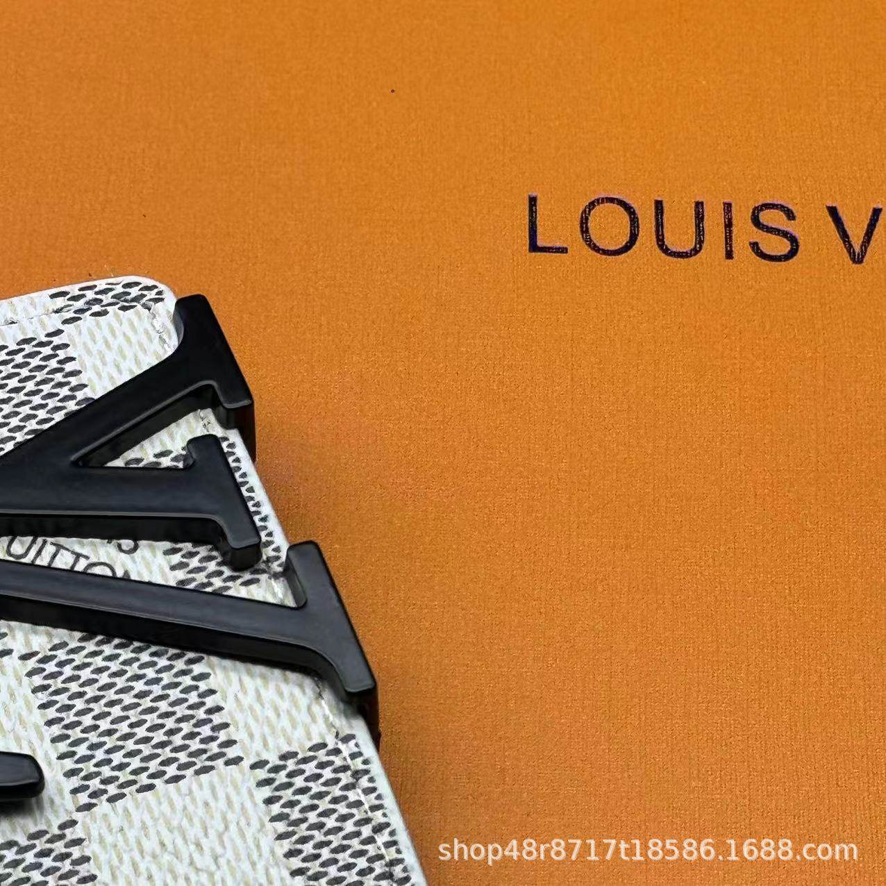 ホワイトグリッドブラックバックル