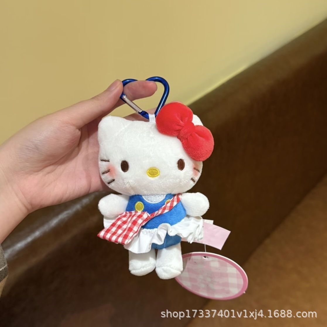 ホワイトスカートktペンダント