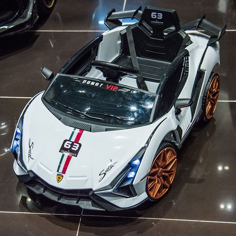 大型ホワイト四輪駆動デュアル超リチウム電池 + フル機能 + レザーシート - 特大モデル + 3 スピードリモコン +