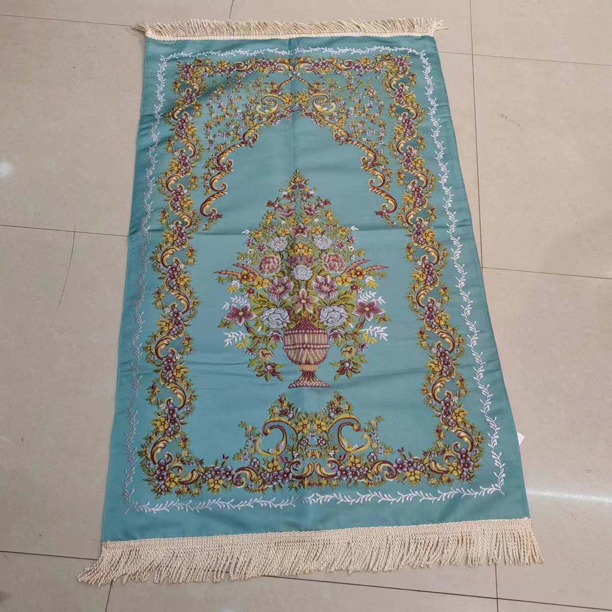 レイクブルー(刺繍ブランケット、花瓶風)