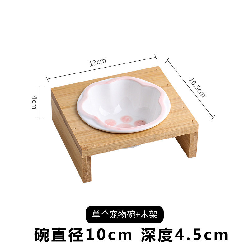 白いシングルボウルの子猫