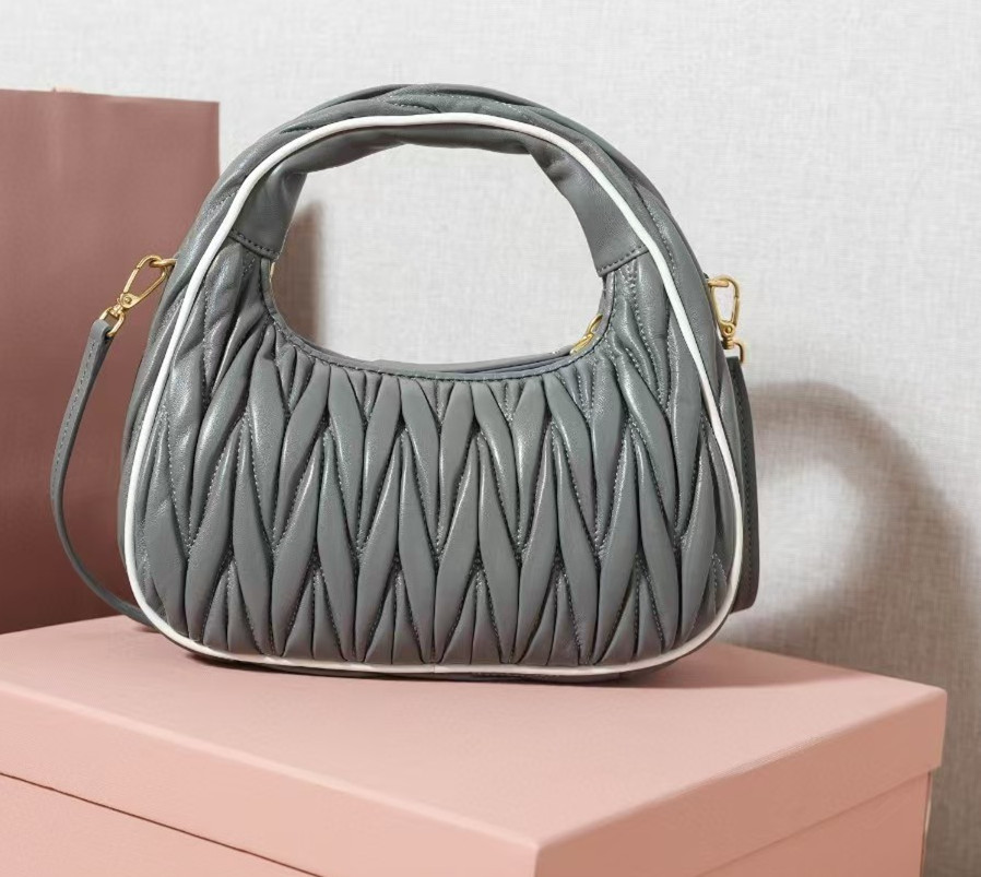 グレーホワイトエッジ