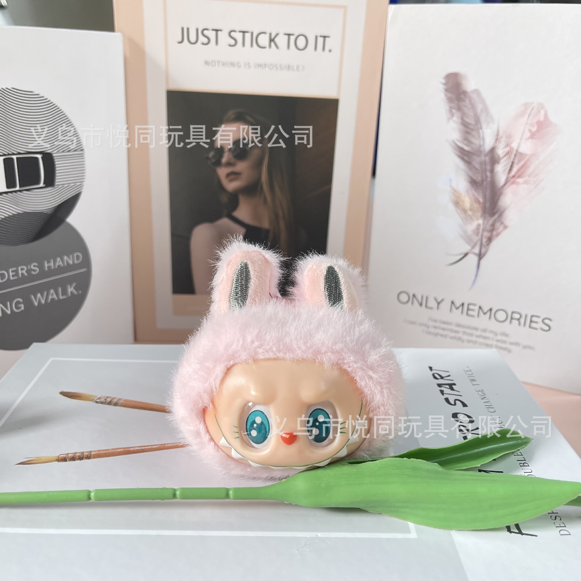 ピンクのヘッドペンダント